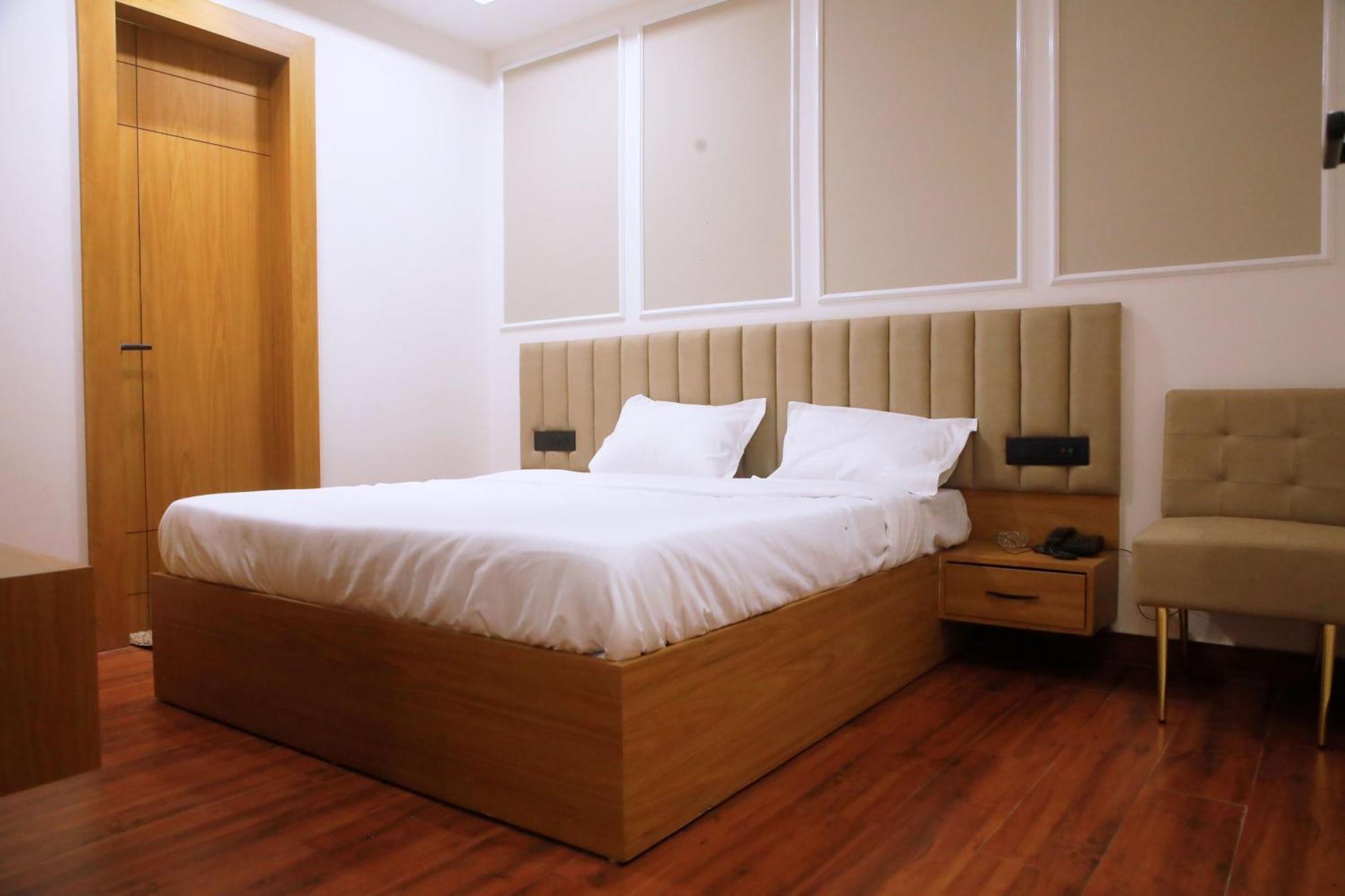 Hotel Glory Hisar ภายนอก รูปภาพ